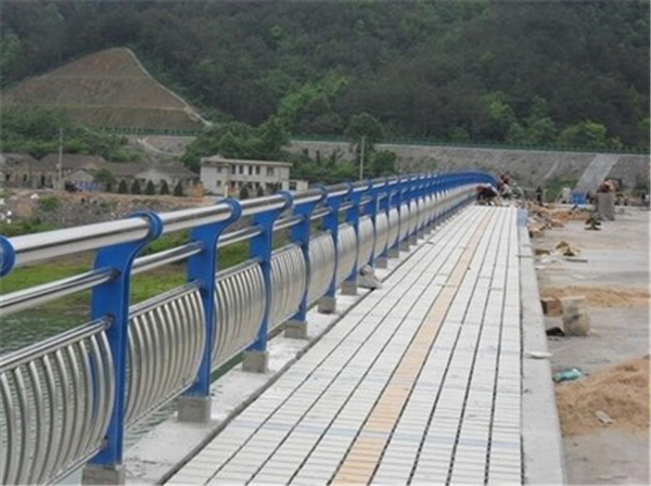 青浦不锈钢桥梁护栏是一种什么材质的护栏