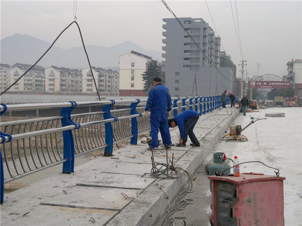 青浦不锈钢桥梁护栏近期市场价格分析